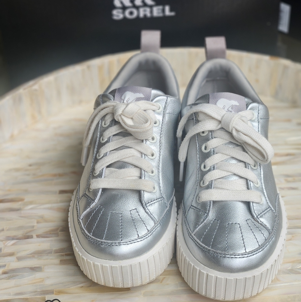 SOREL ONA AVE Women's Low Waterproof Sneaker size 8.5
